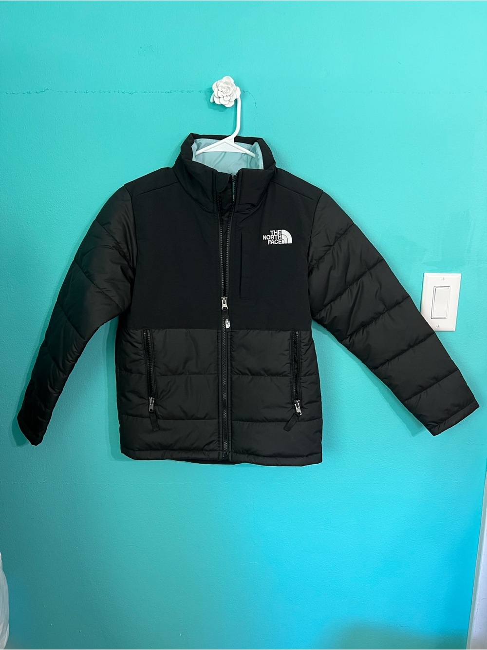 Kids The North Face Balanced Rock Insulated w/Quilted Panels & Smooth Sleeves M